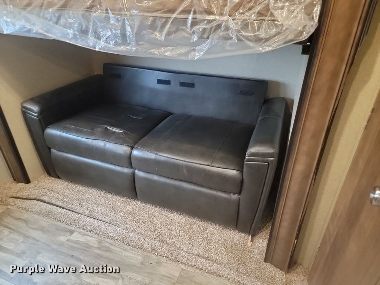 image for item LA9610 2018 Grand Design  Reflection  camper