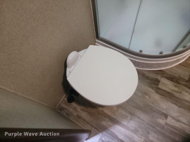 image for item LA9610 2018 Grand Design  Reflection  camper