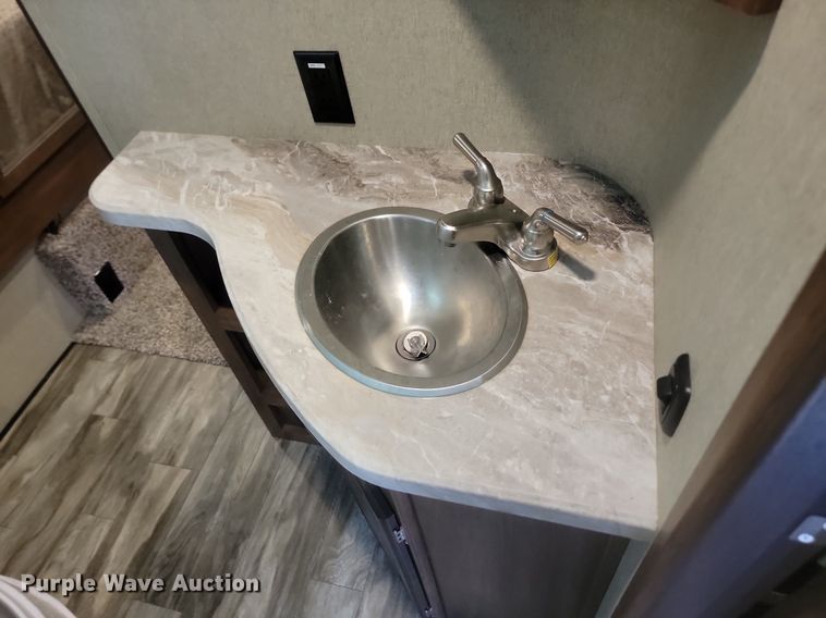 image for item LA9610 2018 Grand Design  Reflection  camper