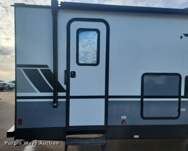 image for item LA9612 2021 Apex 290BHS camper