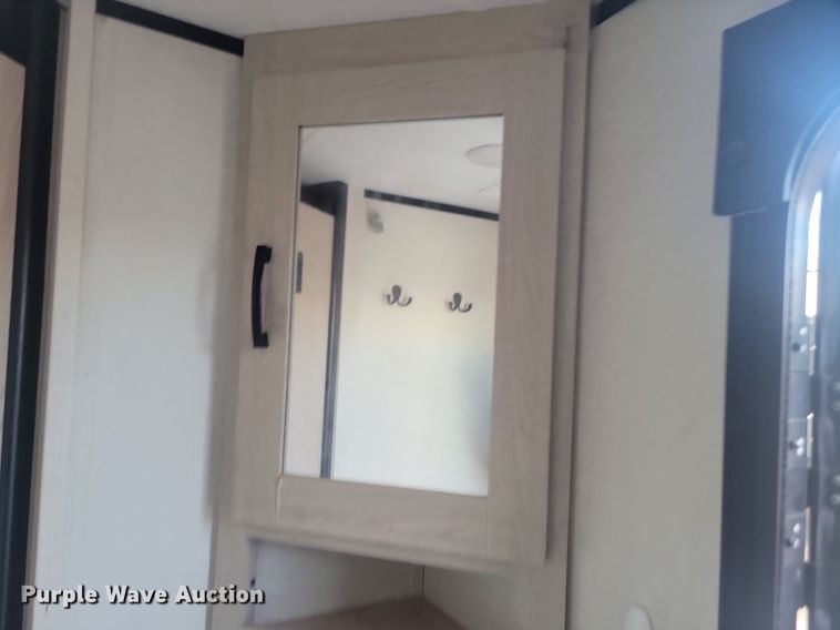 image for item LA9612 2021 Apex 290BHS camper