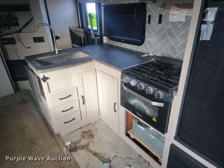 image for item LA9612 2021 Apex 290BHS camper