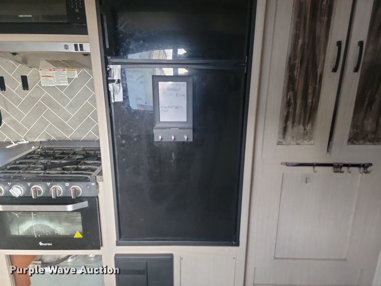 image for item LA9612 2021 Apex 290BHS camper