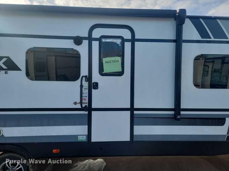 image for item LA9612 2021 Apex 290BHS camper