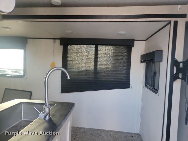 image for item LA9612 2021 Apex 290BHS camper