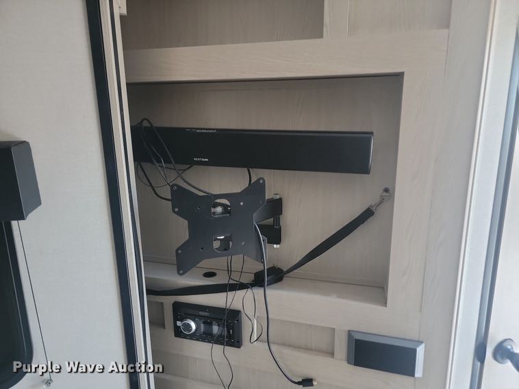 image for item LA9612 2021 Apex 290BHS camper