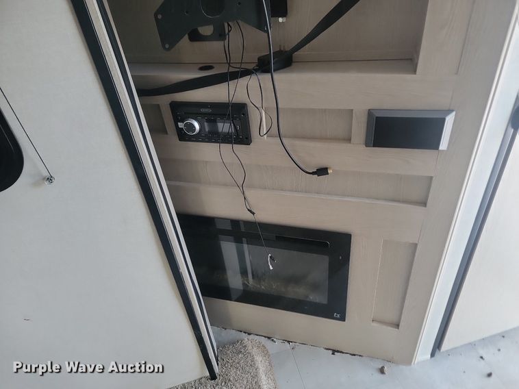 image for item LA9612 2021 Apex 290BHS camper