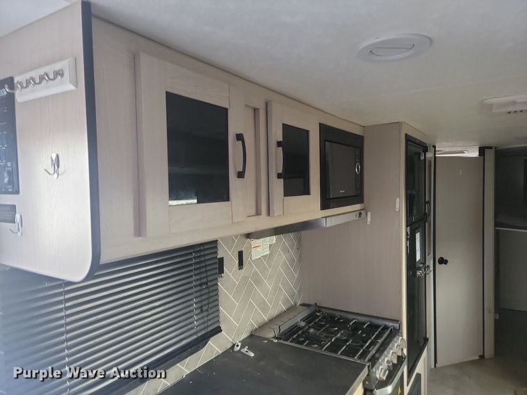 image for item LA9612 2021 Apex 290BHS camper