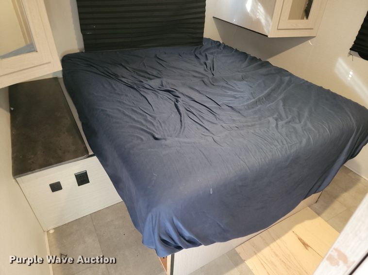 image for item LA9612 2021 Apex 290BHS camper