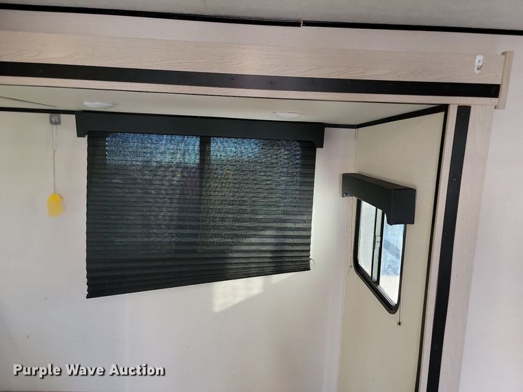 image for item LA9612 2021 Apex 290BHS camper