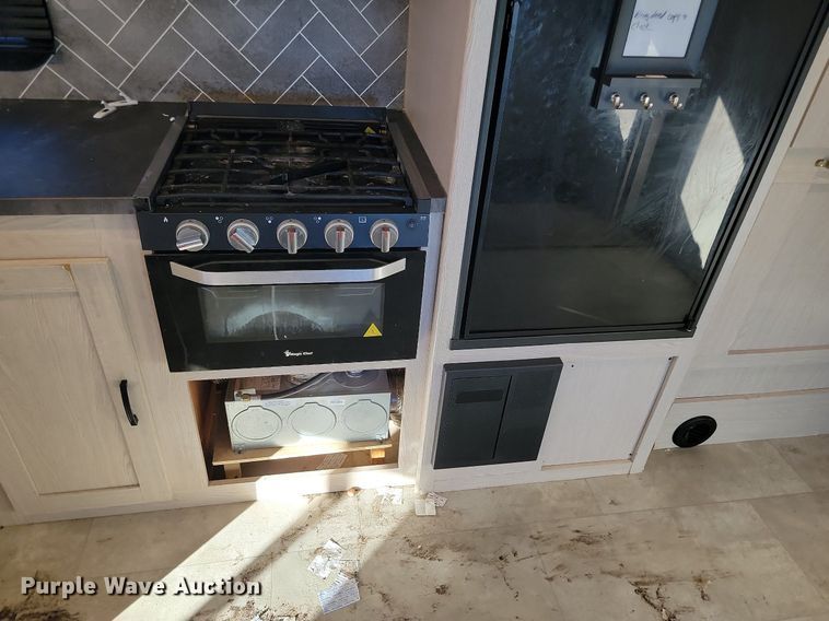 image for item LA9612 2021 Apex 290BHS camper