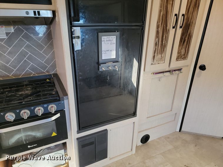 image for item LA9612 2021 Apex 290BHS camper