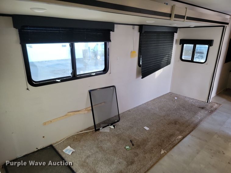 image for item LA9612 2021 Apex 290BHS camper