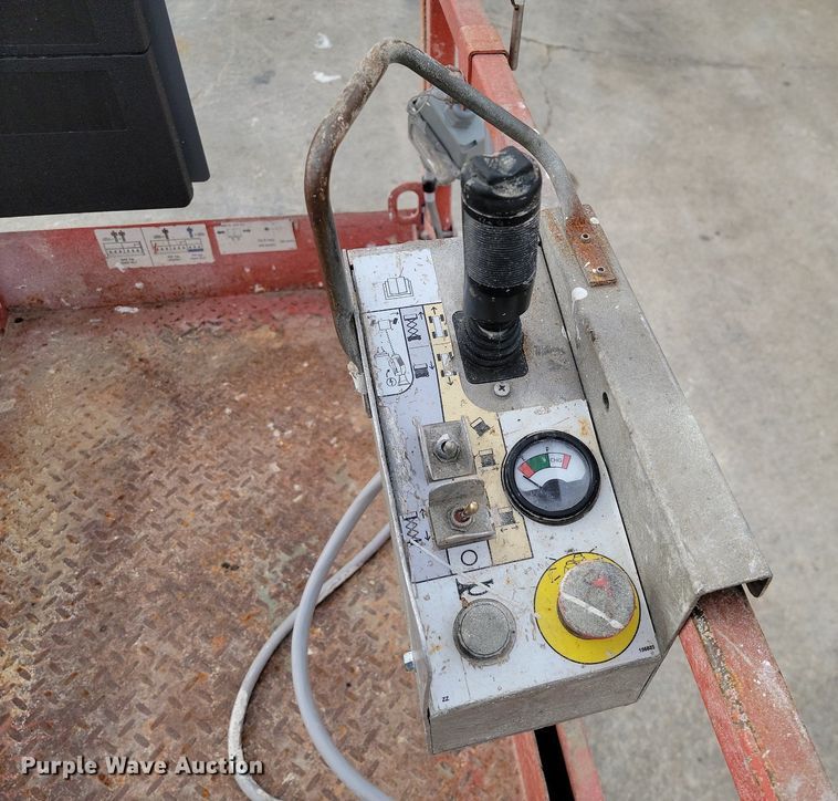 image for item LD9110 Skyjack SJIII 3219 scissor lift