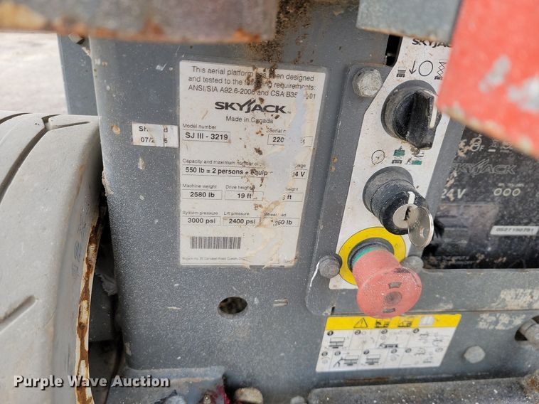 image for item LD9110 Skyjack SJIII 3219 scissor lift