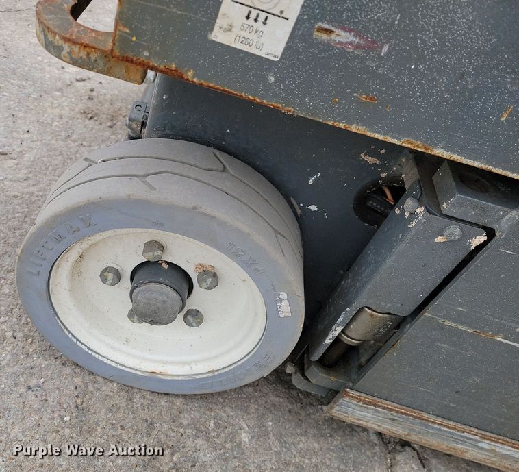 image for item LD9110 Skyjack SJIII 3219 scissor lift