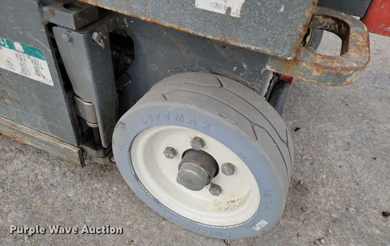 image for item LD9110 Skyjack SJIII 3219 scissor lift