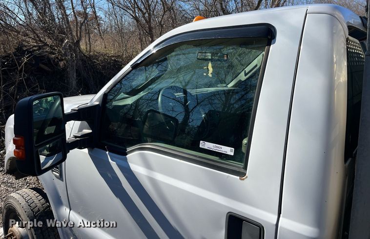 image for item LD9929 2008 Ford F550 Super Duty XL utility / service truck