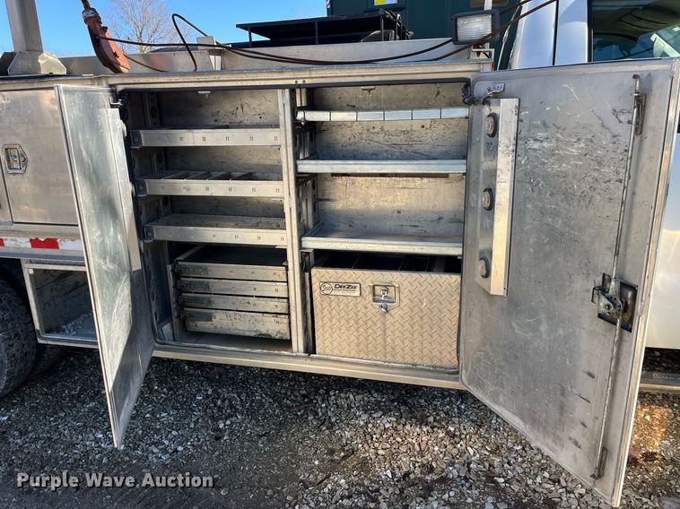 image for item LD9929 2008 Ford F550 Super Duty XL utility / service truck