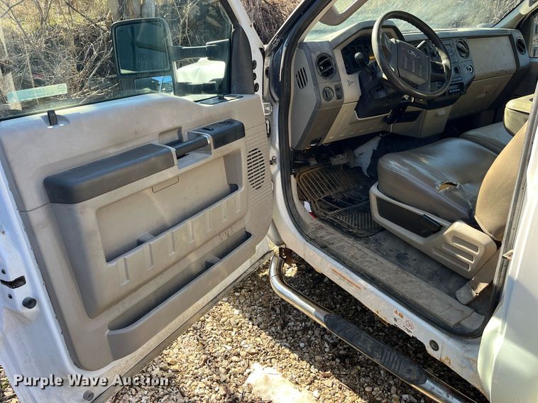 image for item LD9929 2008 Ford F550 Super Duty XL utility / service truck