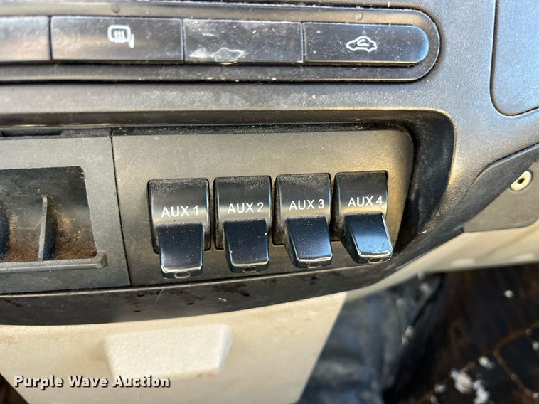 image for item LD9929 2008 Ford F550 Super Duty XL utility / service truck