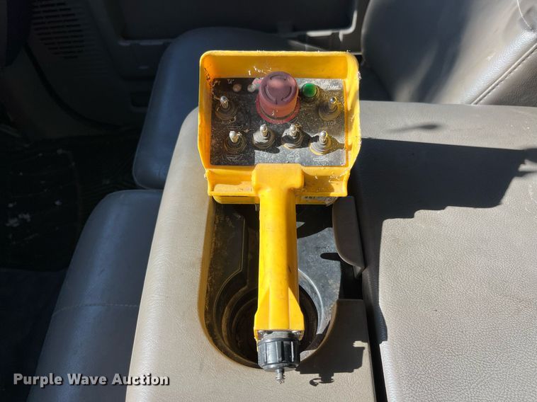 image for item LD9929 2008 Ford F550 Super Duty XL utility / service truck