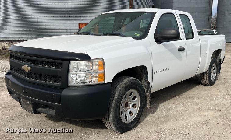 image for item LD9953 2008 Chevrolet Silverado 1500 Ext. Cab pickup truck