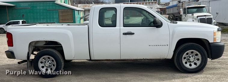image for item LD9953 2008 Chevrolet Silverado 1500 Ext. Cab pickup truck