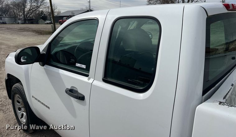 image for item LD9953 2008 Chevrolet Silverado 1500 Ext. Cab pickup truck