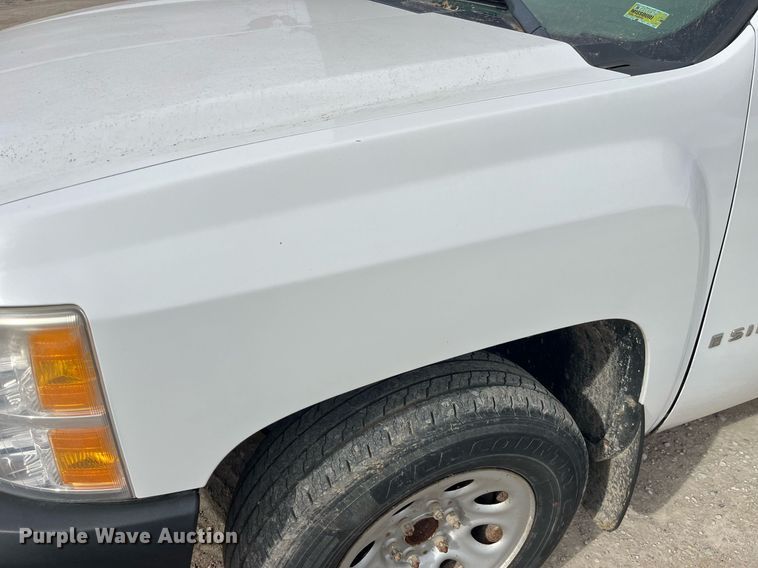 image for item LD9953 2008 Chevrolet Silverado 1500 Ext. Cab pickup truck