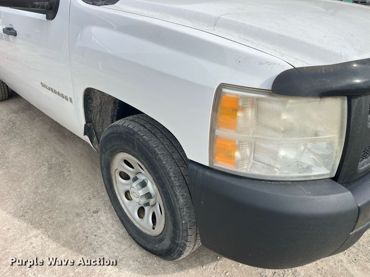 image for item LD9953 2008 Chevrolet Silverado 1500 Ext. Cab pickup truck