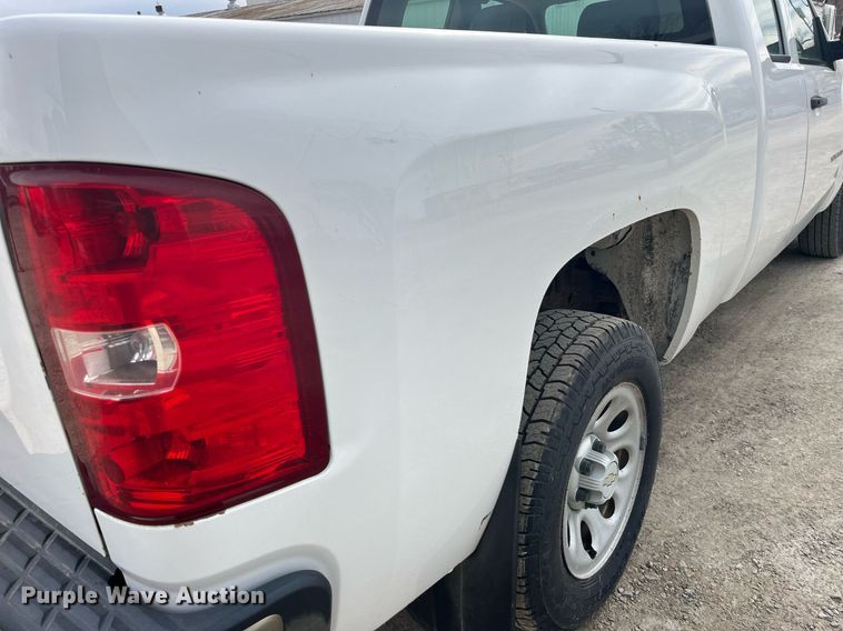 image for item LD9953 2008 Chevrolet Silverado 1500 Ext. Cab pickup truck
