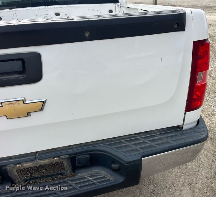 image for item LD9953 2008 Chevrolet Silverado 1500 Ext. Cab pickup truck