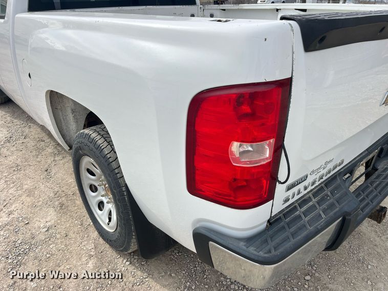 image for item LD9953 2008 Chevrolet Silverado 1500 Ext. Cab pickup truck