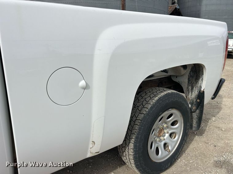 image for item LD9953 2008 Chevrolet Silverado 1500 Ext. Cab pickup truck
