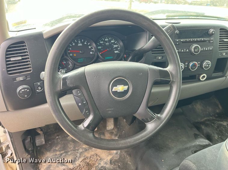 image for item LD9953 2008 Chevrolet Silverado 1500 Ext. Cab pickup truck