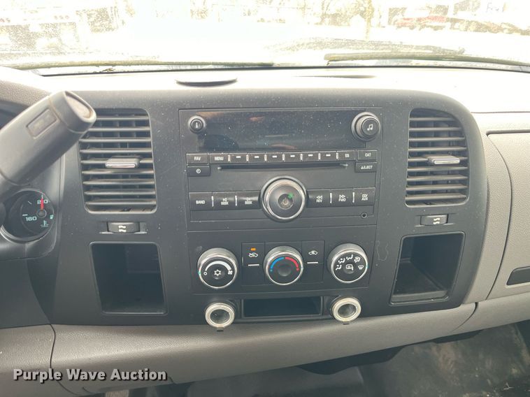 image for item LD9953 2008 Chevrolet Silverado 1500 Ext. Cab pickup truck