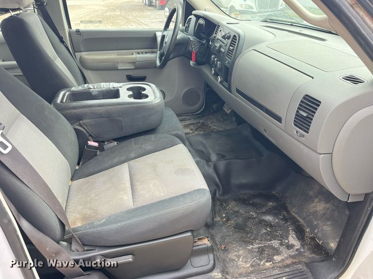 image for item LD9953 2008 Chevrolet Silverado 1500 Ext. Cab pickup truck