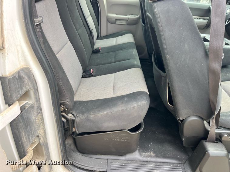 image for item LD9953 2008 Chevrolet Silverado 1500 Ext. Cab pickup truck