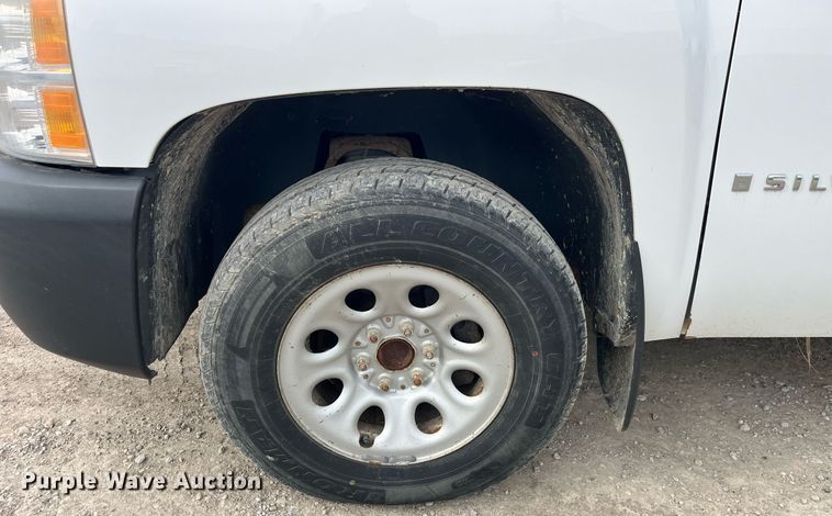 image for item LD9953 2008 Chevrolet Silverado 1500 Ext. Cab pickup truck