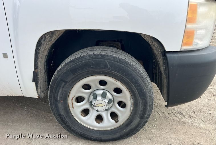 image for item LD9953 2008 Chevrolet Silverado 1500 Ext. Cab pickup truck