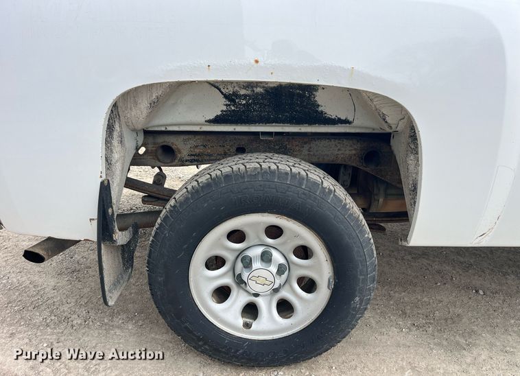 image for item LD9953 2008 Chevrolet Silverado 1500 Ext. Cab pickup truck