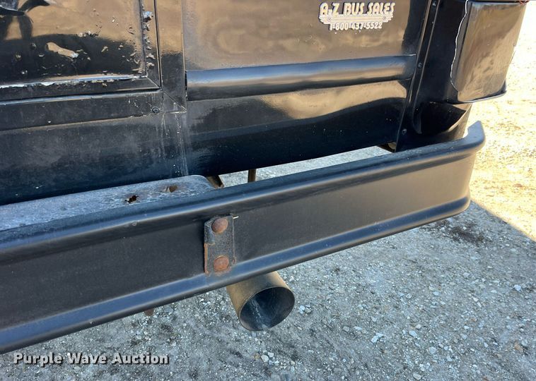 image for item LD9979 2008 GMC C5500 shuttle bus