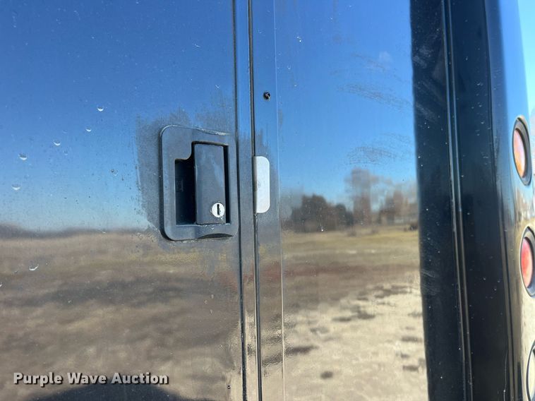 image for item LD9979 2008 GMC C5500 shuttle bus