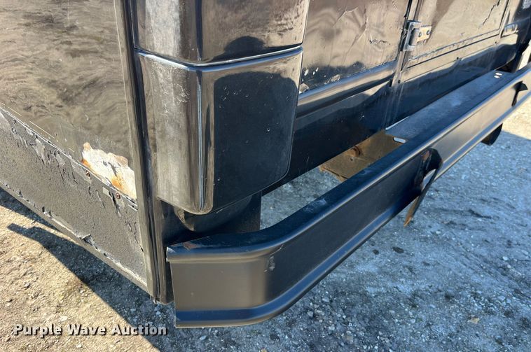 image for item LD9979 2008 GMC C5500 shuttle bus