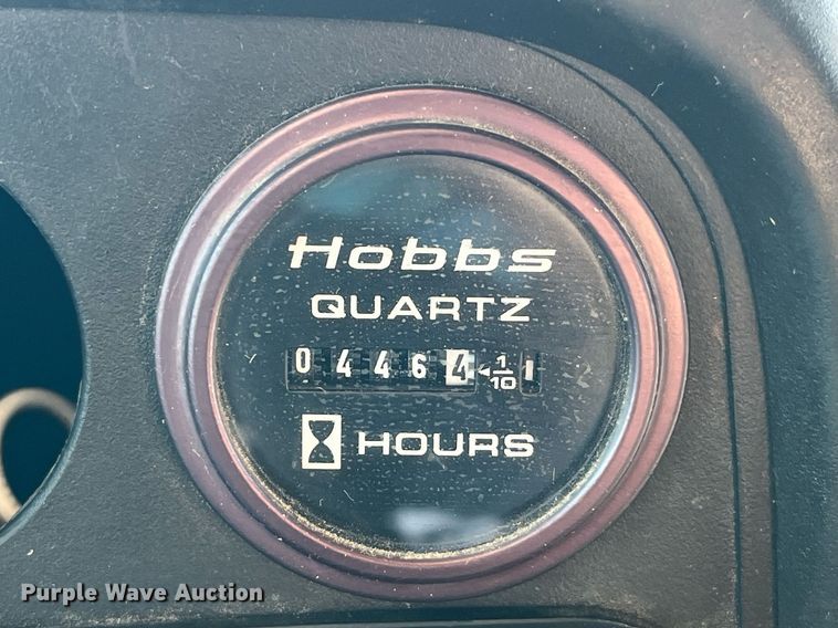 image for item LD9979 2008 GMC C5500 shuttle bus