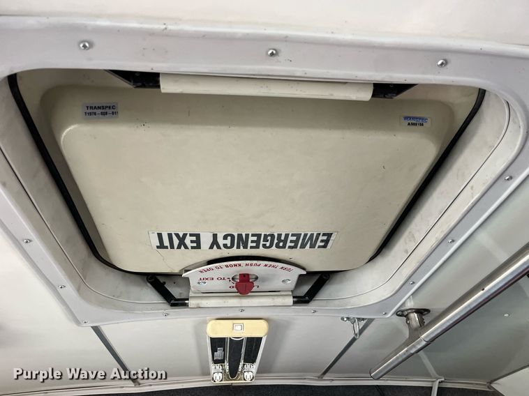 image for item LD9979 2008 GMC C5500 shuttle bus