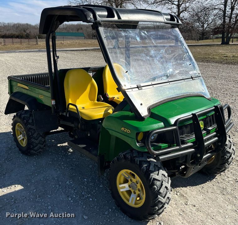 image for item LD9980 2009 John Deere Gator 620i utility vehicle