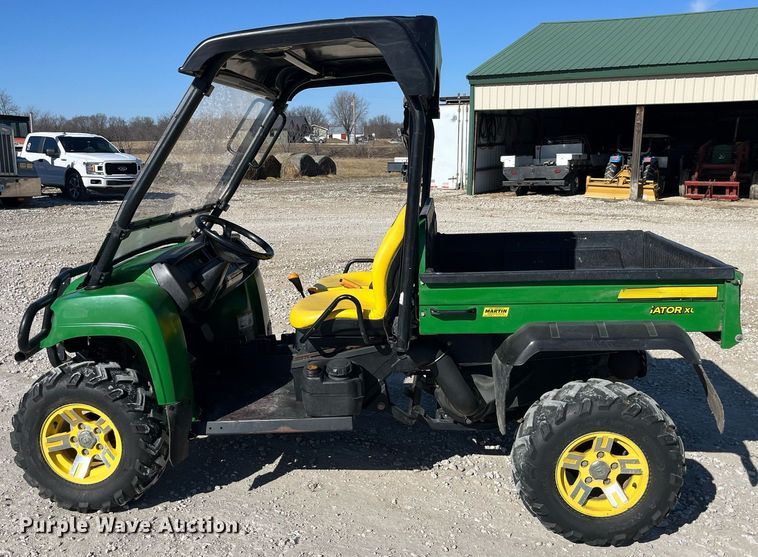 image for item LD9980 2009 John Deere Gator 620i utility vehicle