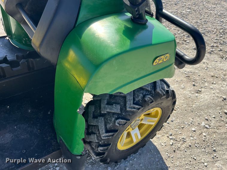 image for item LD9980 2009 John Deere Gator 620i utility vehicle